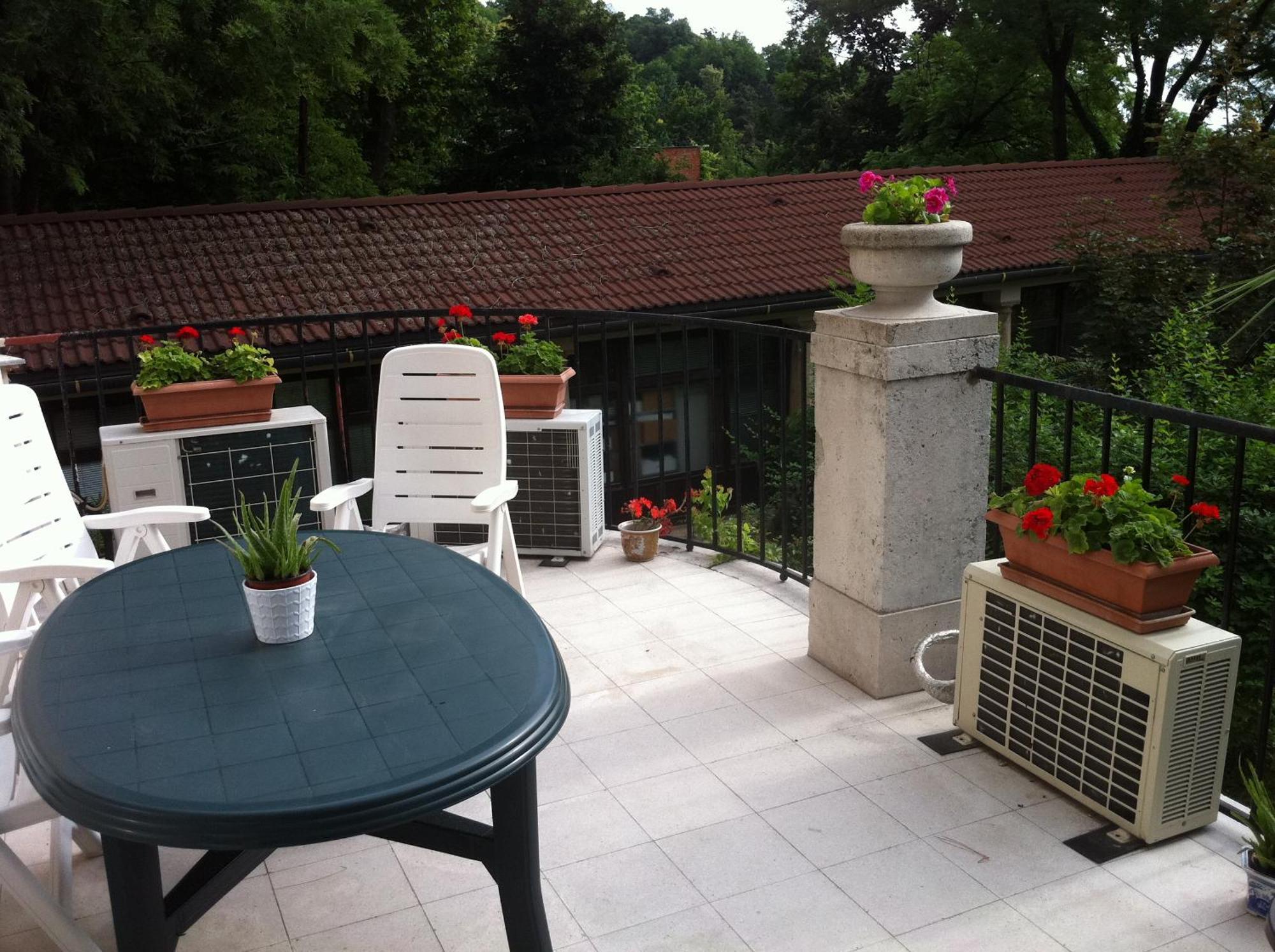 Kalmar Panzio Bed & Breakfast Budapest Eksteriør bilde